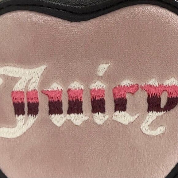 Juicy Couture Pink Velour Heart Zip Around Wristlet - PRICE IS FIRM - Picture 2 of 6
